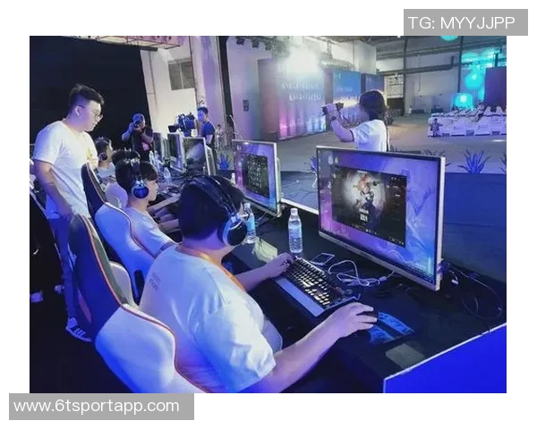 穆迪三分雨下32分闪耀全场张佳玮称赞首发组合攻势如虹